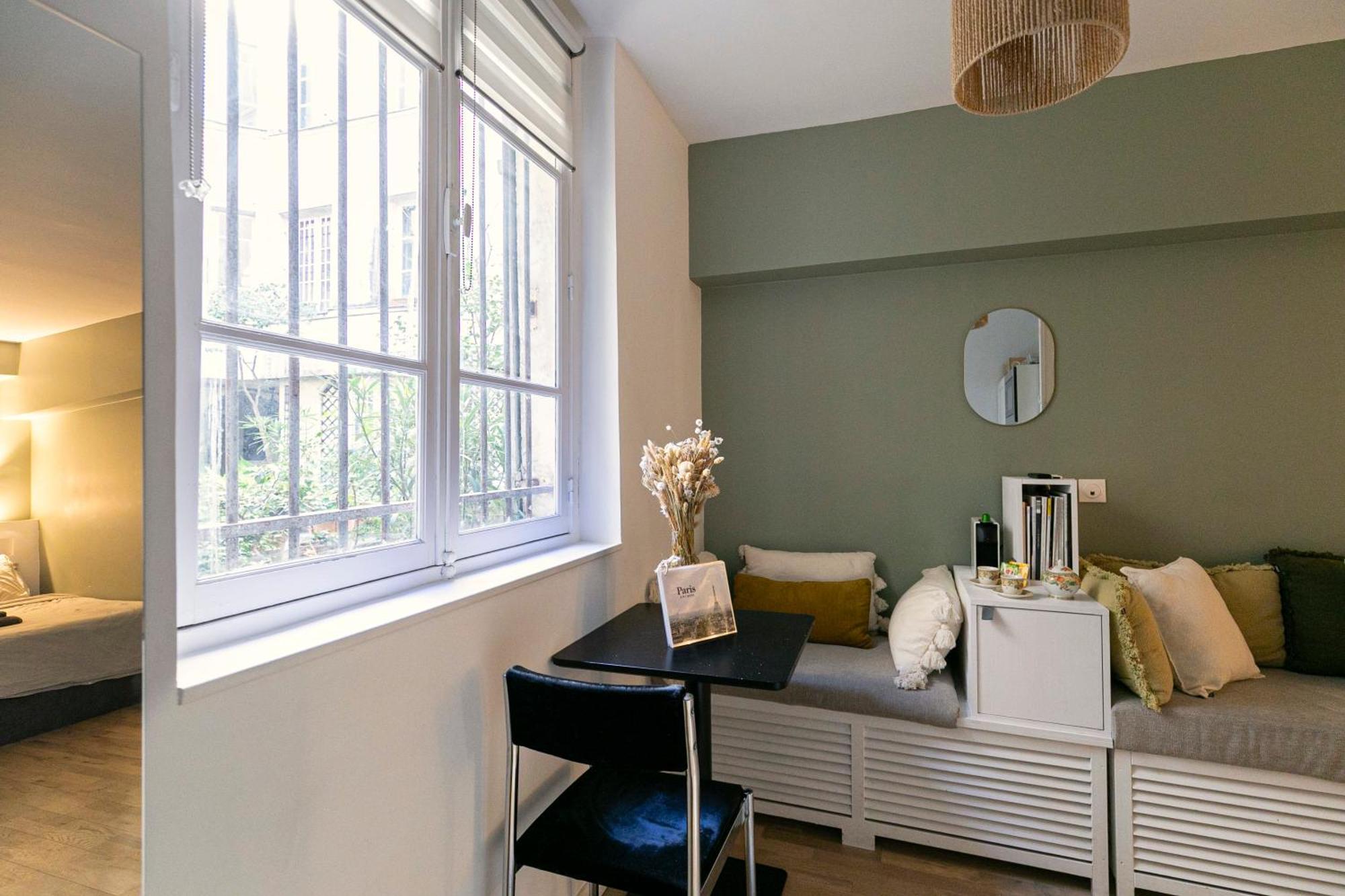 Design And Quiet Studio On Wooded Courtyard ! Париж Екстериор снимка
